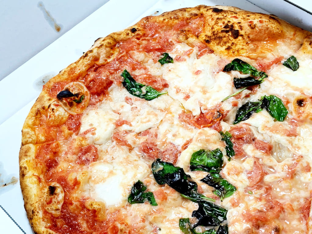 99 Pizza Napoletana Gourmet_ピザ